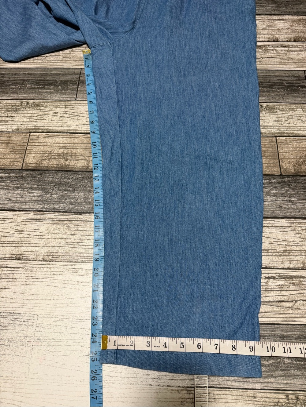 Old Navy Chambray Wide Leg Jumpsuit Women’s L Blue (Inseam 25.5) Cotton - Picture 2 of 8